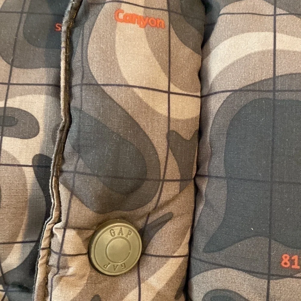 Gap kids puffer compass vest medium (8)